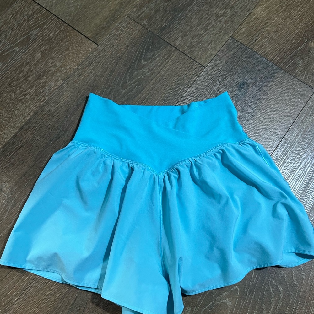 Offline by Aerie crossover Blue Flowy Shorts